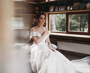 Стоит ли выбирать белое платье на вторую свадьбу?